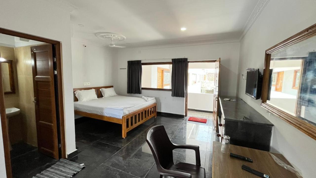 Anand Beach Guesthouse By Moonrocks Mahabalipuram Exterior foto